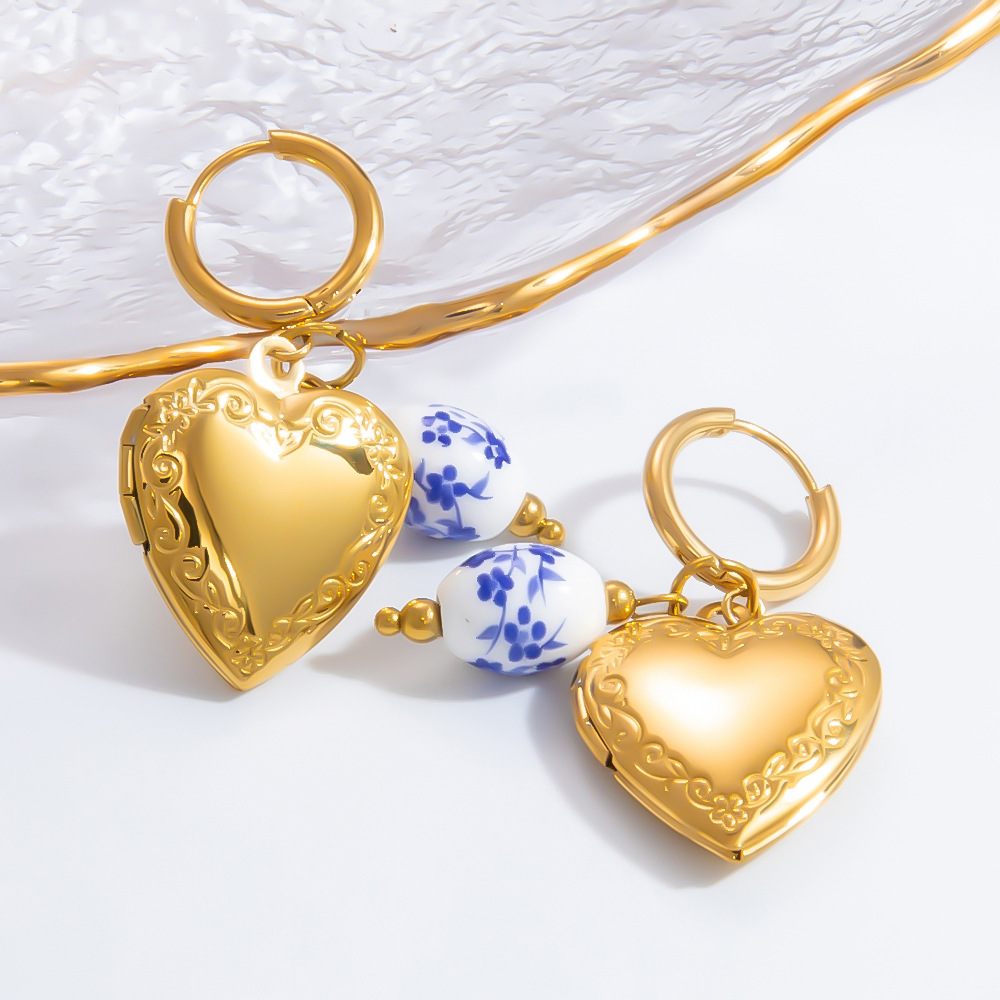 Daily Occasion 1 Pair Simple Style Heart Shape Beaded 304 Stainless Steel 18K Gold Plated PVD Coated Charm Sleeper Hoop Earrings Drop Earrings