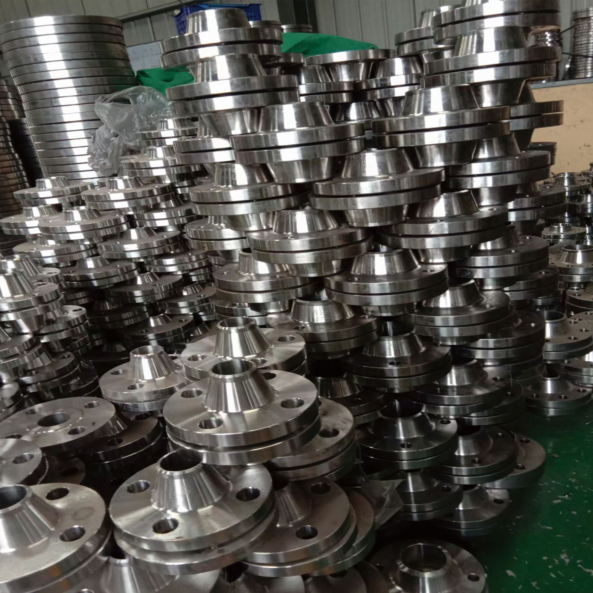 厂家供应12Cr1MoVG合金钢单价对焊法兰 DN80PN150MN锻制对焊法兰