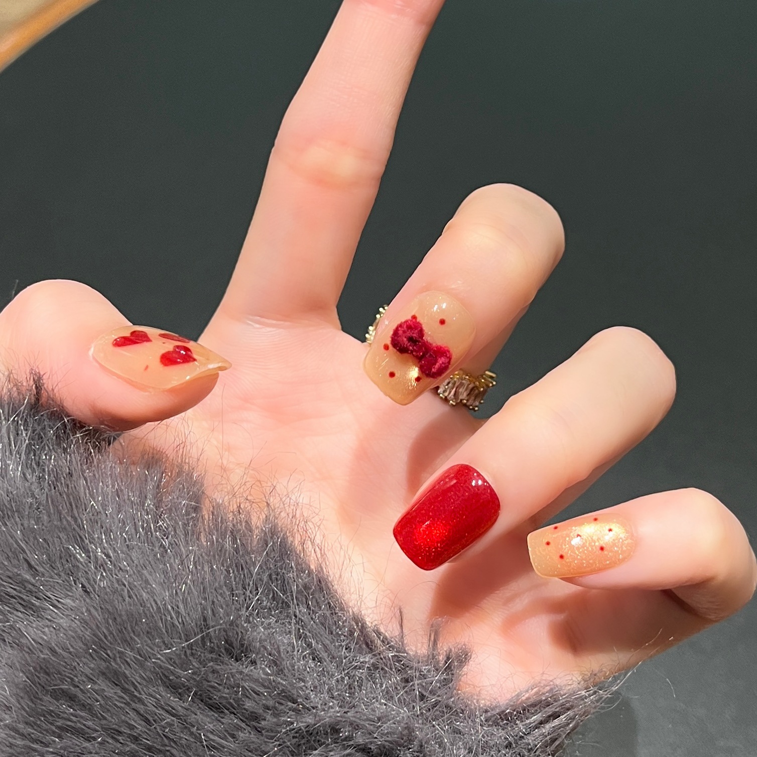 Arco de seda para usar uñas cortas lindas uñas rojas falsas de Año Nuevo ojos de gato para usar uñas gruesas