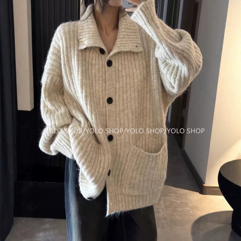 Milad's casual style high-neck brown sweater coat for women, thickened and soft, with a unique design, for autumn and winter