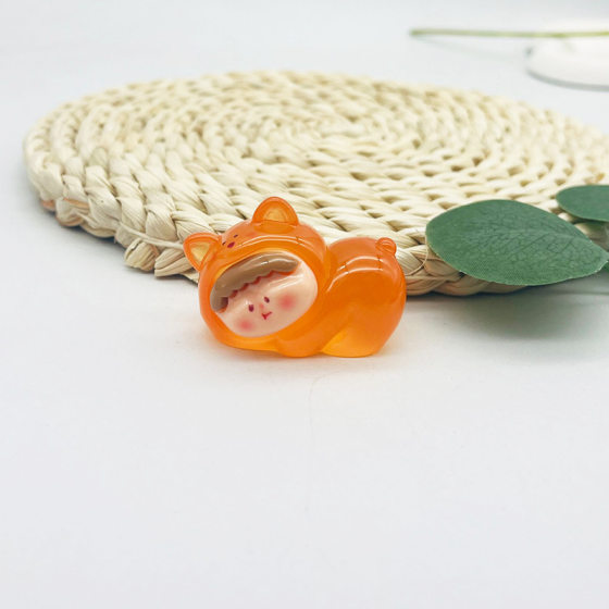 New transparent color prone dog Lilith trendy play resin accessories luminous jewelry diy creative ornaments shaking sound wholesale