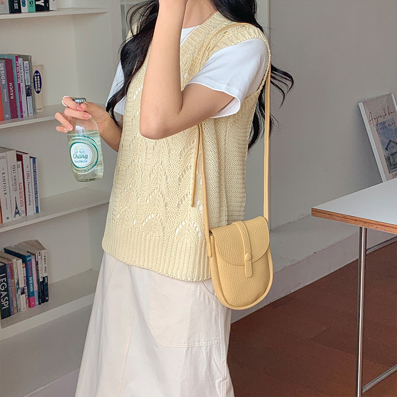 Bolso bandolera pequeño versátil y moderno para mujer, estilo coreano, bandolera de un solo hombro, venta al por mayor de bolsos para teléfono móvil para mujer, bolso cuadrado pequeño de lujo ligero.