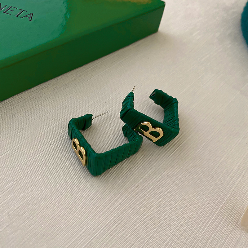 925 silver needle green Earrings collection European and American fashion retro petal Tassel Earrings personalized high sense Earrings