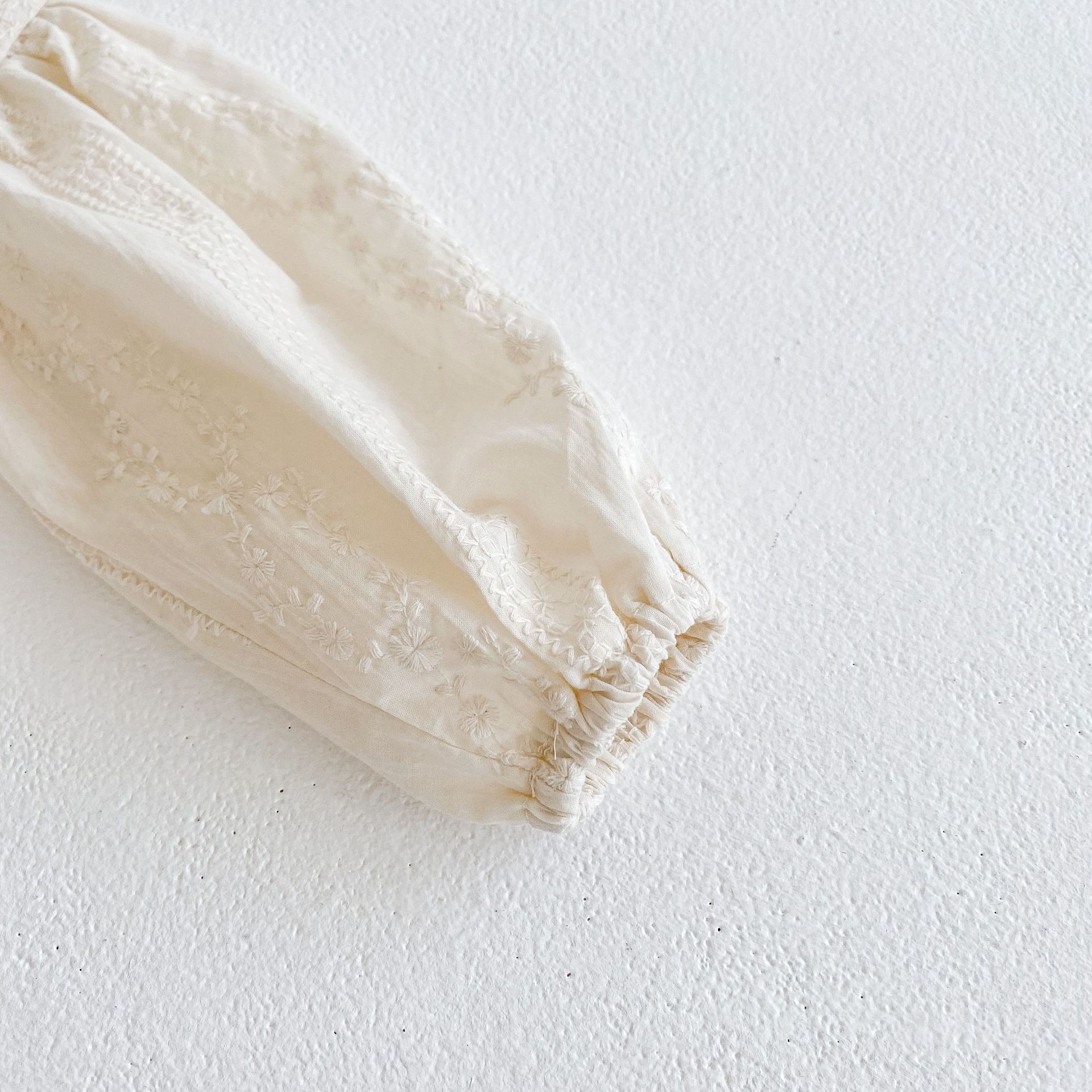 Ins2024 new spring and autumn season newborn baby girl jacquard round neck long sleeved hoodie jumpsuit_voghion.com