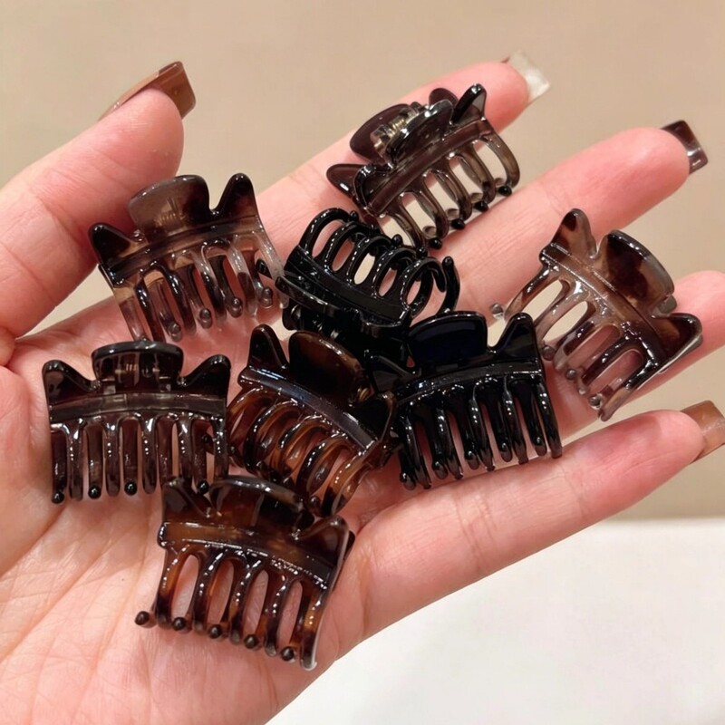 Trendy Small Hair Clip with Bangs, Simple and Stylish, Versatile Basic Hairpin in Coffee and Tortoiseshell Colors Trendy Small Hair Clip with Bangs, Simple and Stylish, Versatile Basic Hairpin in Coffee and Tortoiseshell Colors