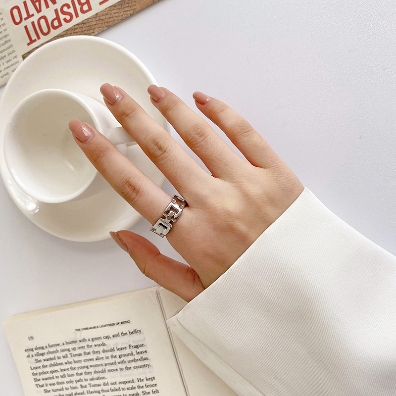 No Inlaid Inlay Material PVD Coated Real Gold Plated U Shape 304 Stainless Steel Metal Waterproof Non Tarnish Rings