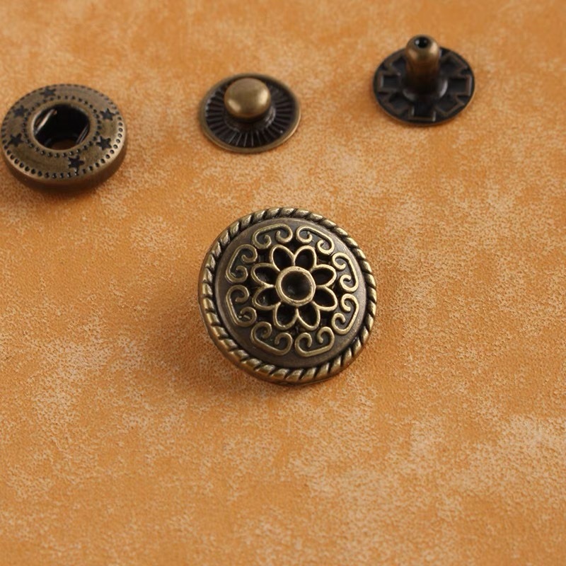 633型の復古風四合ボタンの手作りのdiy革の布芸の服のボタンの復古の異形のボタン|undefined