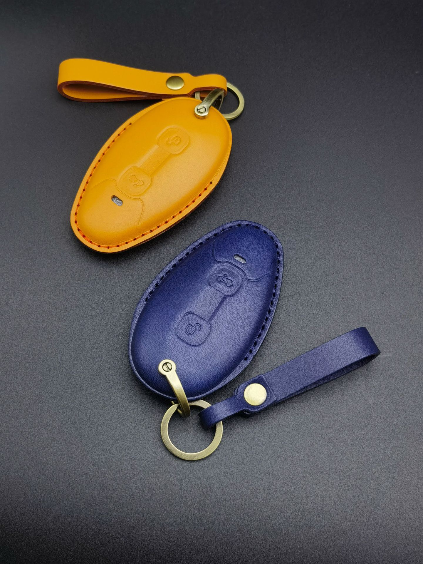 Suitable for new vespa Vespa keychain cowhide hand GTS300 leather key set remote control case