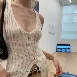 小众设计师款排扣开衫无袖镂空针织背心女夏外穿中长款针织衫上衣