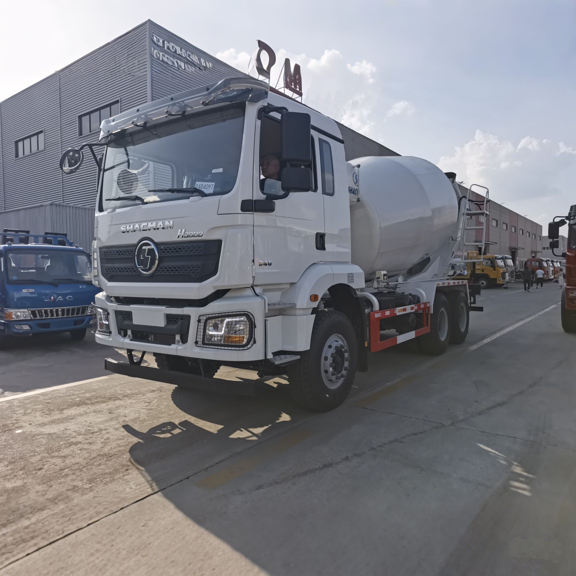 China Heavy Duty Truck Concrete Mixer Tank, Used Mixer Truck, Cement Truck, Mixer Truck, Concrete Engineering Truck