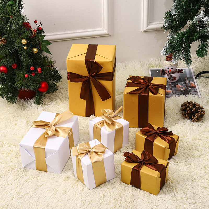 Conjunto de 7 peças para decoração de Natal - Decoração festiva para árvore, cenários para hotéis e vitrines, tema natalino vermelho e verde._voghion.com