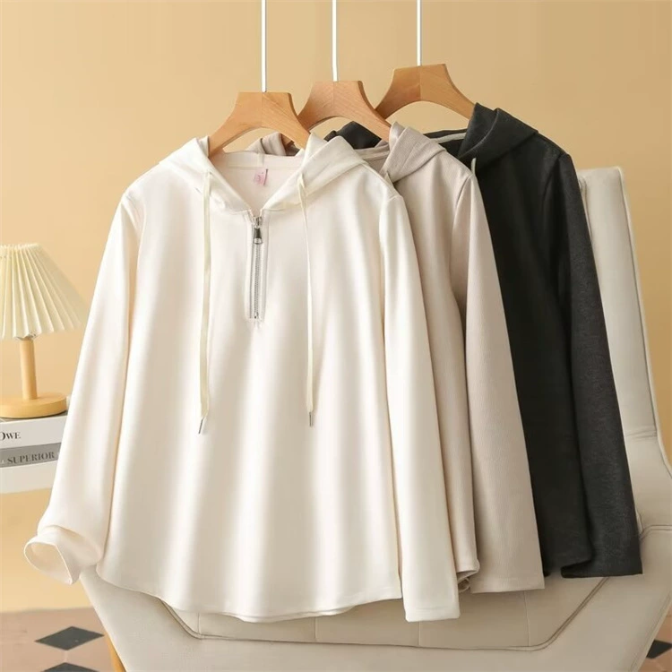 Женская одежда большого размера 2024 осень новая толстая ММ повседневная дикая свободная корейская версия полузастежки-молнии с капюшоном свитера 151