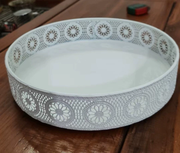 White single layer with swivel 28cm