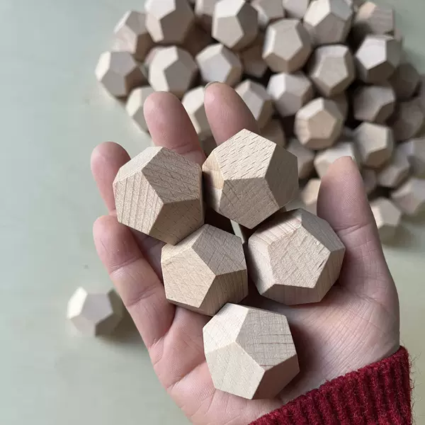 Manufacturer's In-Stock Wholesale of 12-Sided Dice Blanks, 3cm and 2.5cm Polyhedral Dice, Laser-Engraved Gaming Dice