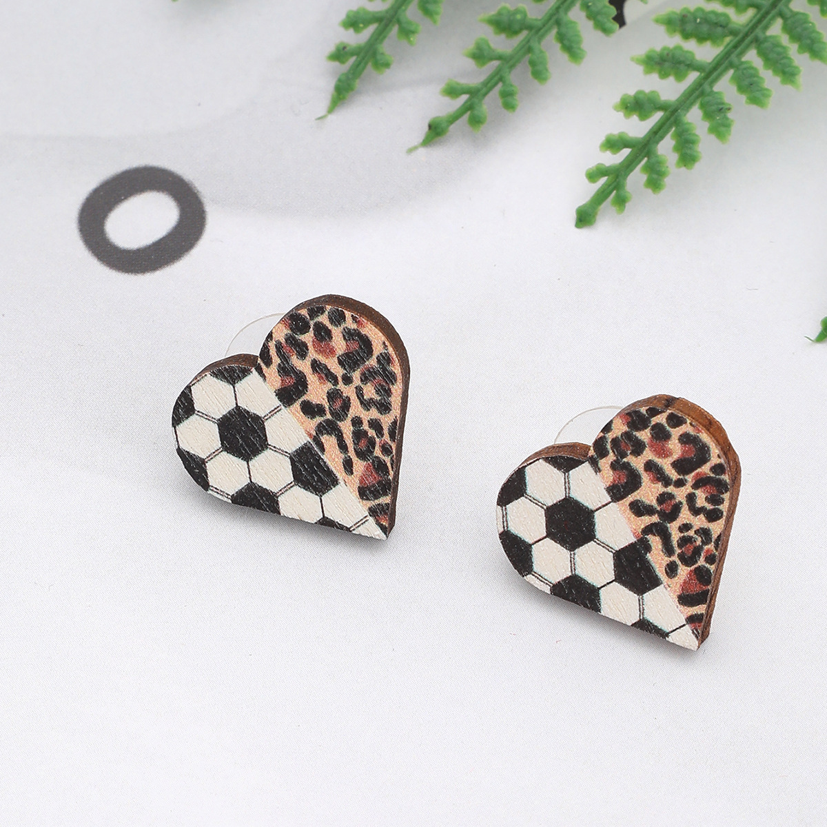 Holiday, Street Occasion Wood Material 1 Pair Retro Simple Style Heart Shape Wood Ear Studs