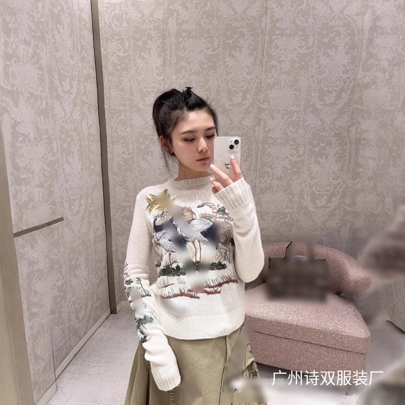 南油高版本CD家25早秋新款丹顶鹤字母刺绣圆领长袖针织衫羊绒毛衣