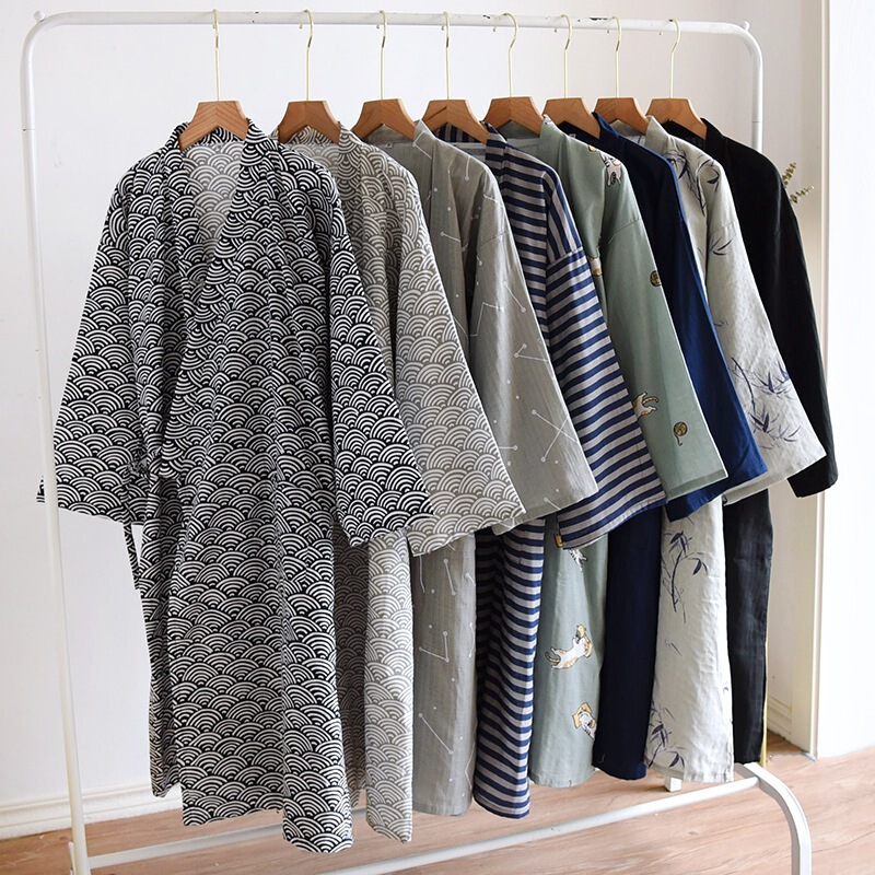 Japanese-style pure cotton gauze bathrobe for men, large size kimono robe, spring and summer thin pajamas, tie-up yukata, sauna and hot spring clothing Japanese-style pure cotton gauze bathrobe for men, large size kimono robe, spring and summer thin pajamas, tie-up yukata, sauna and hot spring clothing