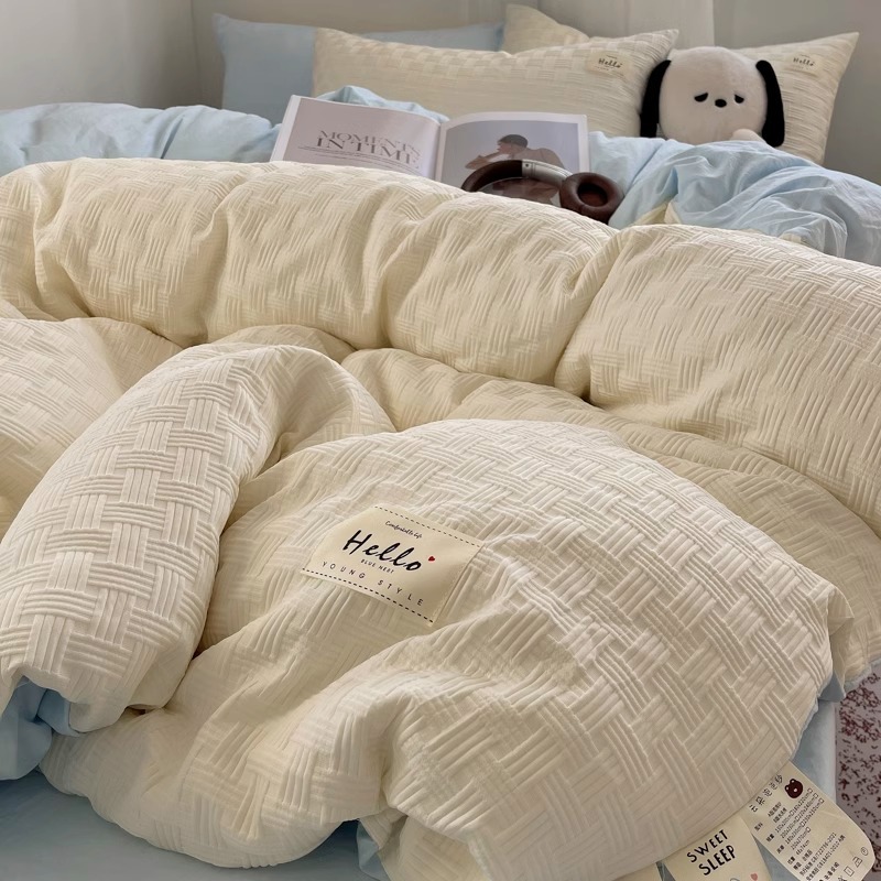 Cama de algodón lavada de hilo de doble capa fresca de cuatro piezas, funda de edredón de estilo crema, sábana de dormitorio de estudiantes, juego de tres piezas