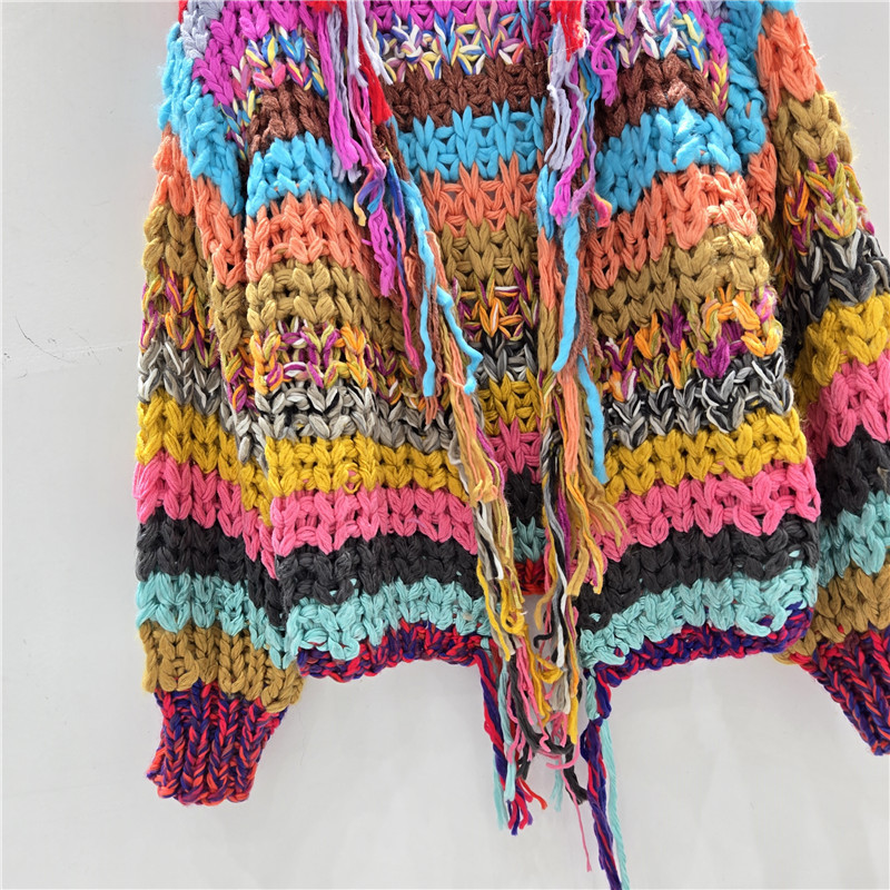 Diseño de suéter de rayas de color bordado chaqueta de mujer invierno invierno suelta chaqueta corta delgada cardigan de punto universal
