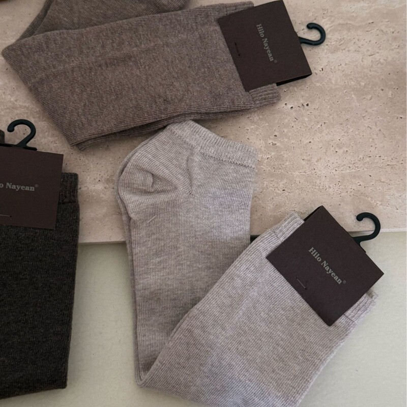 Thick, warm, and stretchy cotton socks for fall and winter – stylish and versatile, perfect for pairing with women's long socks Thick, warm, and stretchy cotton socks for fall and winter – stylish and versatile, perfect for pairing with women's long socks