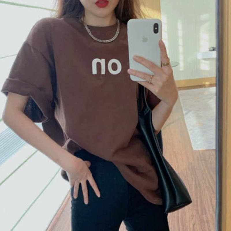 Оптовая ПРОДАЖА футболки с коротким рукавом в гонконгском стиле с принтом букв 2023 Модный повседневный Свободный Тонкий индивидуальный универсальный топ