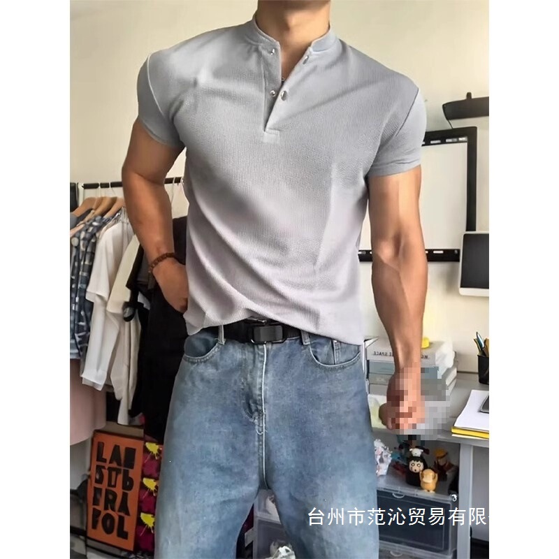 Henley collar short-sleeve men's summer outfit set, waffle knit T-shirt for sports and fitness, muscle-revealing shirt, wholesale