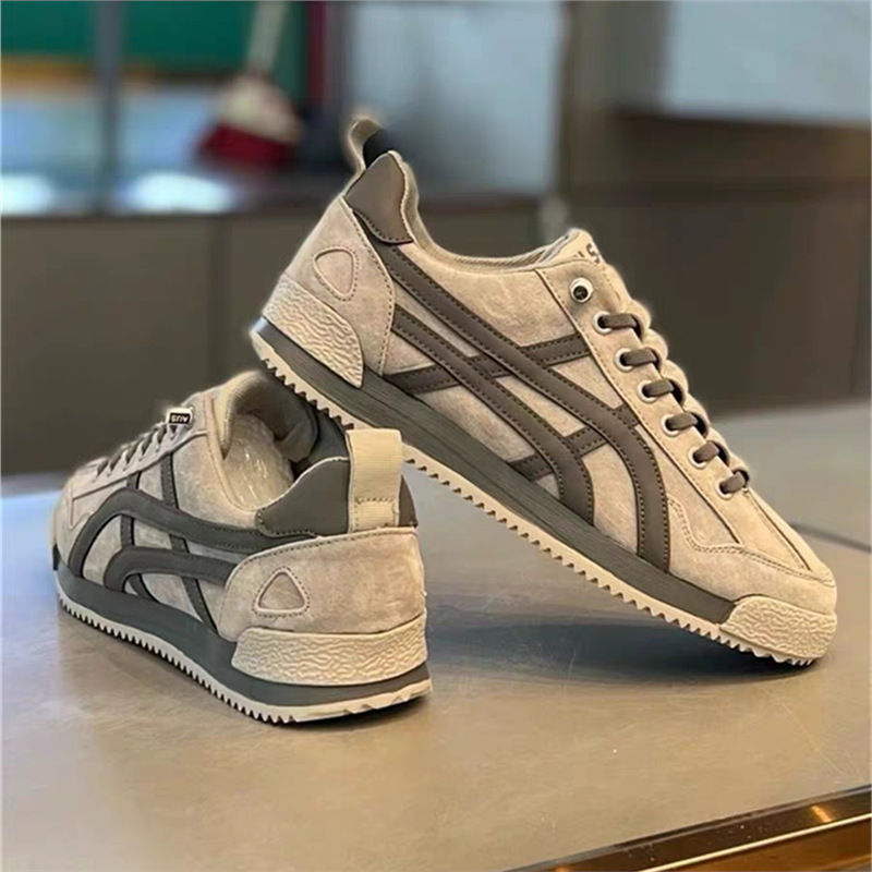 Trendy Men's Shoes Autumn Breathable Slip-On Sports Casual Lightweight Soft Sole Versatile European Style Sneakers