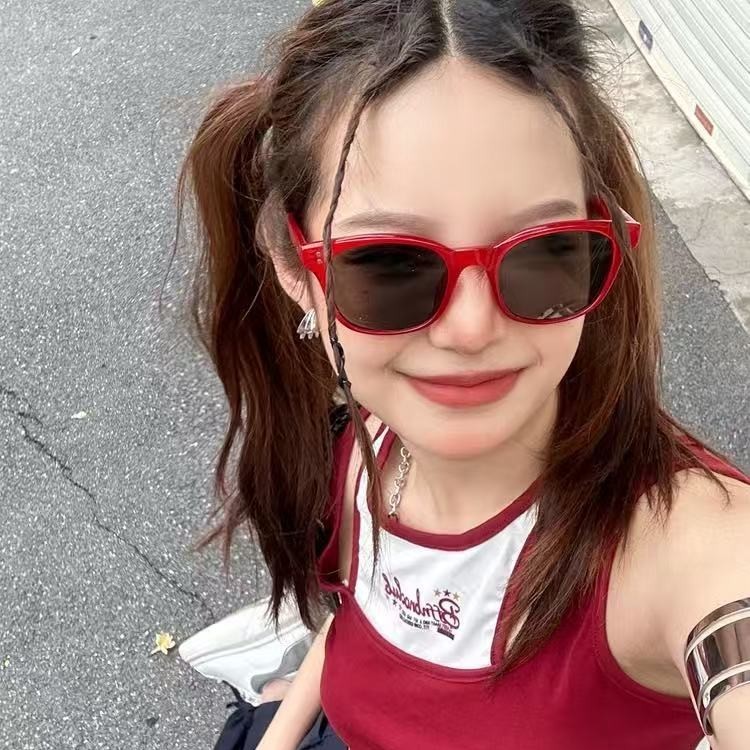 韩版辣妹红框墨绿色小脸墨镜女潮休闲街拍y2k网红防紫外线太阳镜|undefined