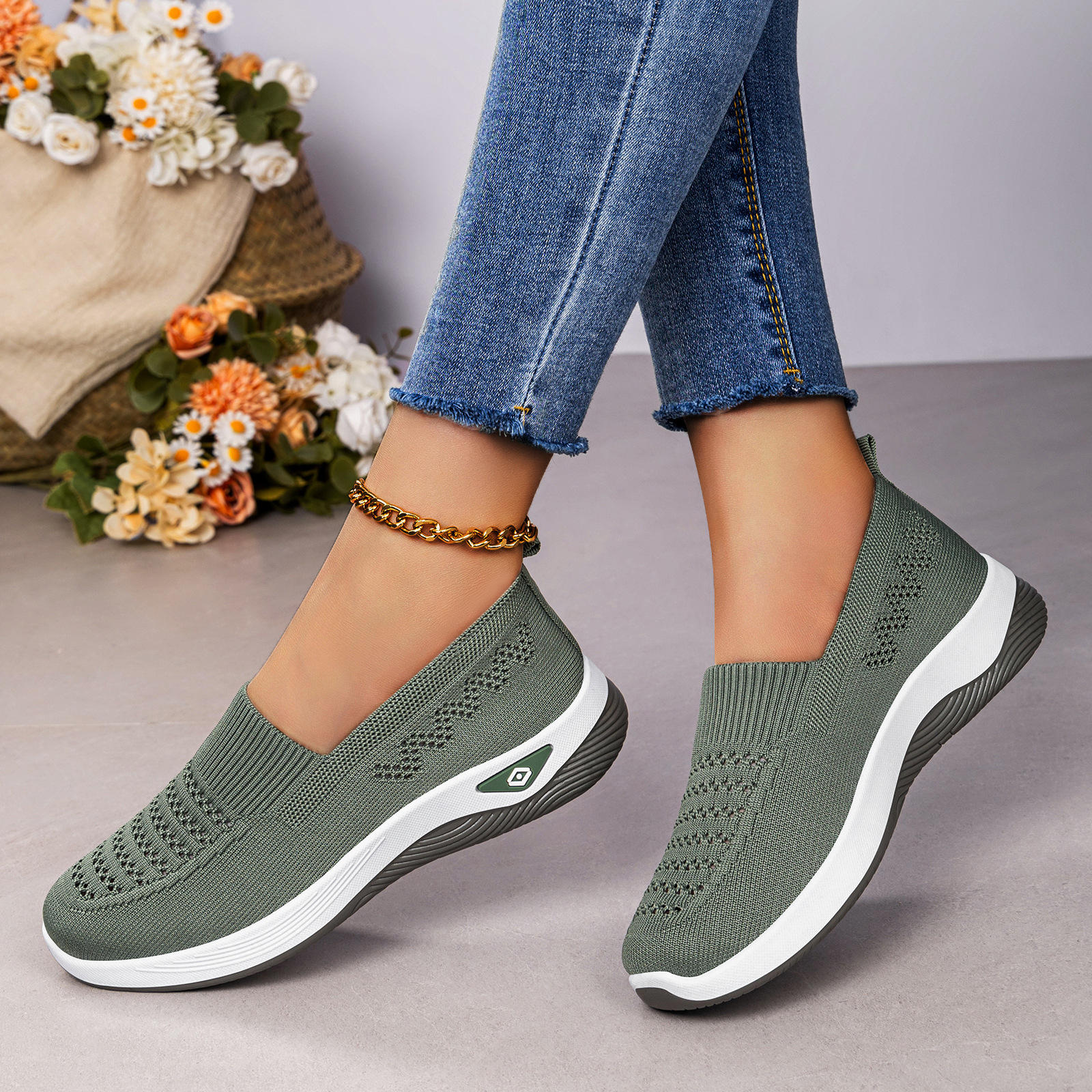 Zapatos de mujer zapatos de tamaño grande transfronterizos zapatos simples zapatos transpirables zapatos casuales de color sólido zapatos planos versátiles zapatos de mamá