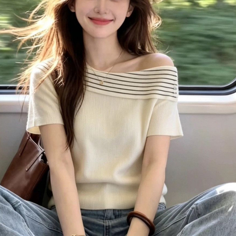 French-Style Retro Off-Shoulder Knit Top for Women, Summer Niche Style, Elegant Patchwork Diagonal Shoulder Striped Short-Sleeve T-Shirt Women's Top French-Style Retro Off-Shoulder Knit Top for Women, Summer Niche Style, Elegant Patchwork Diagonal Shoulder Striped Short-Sleeve T-Shirt Women's Top