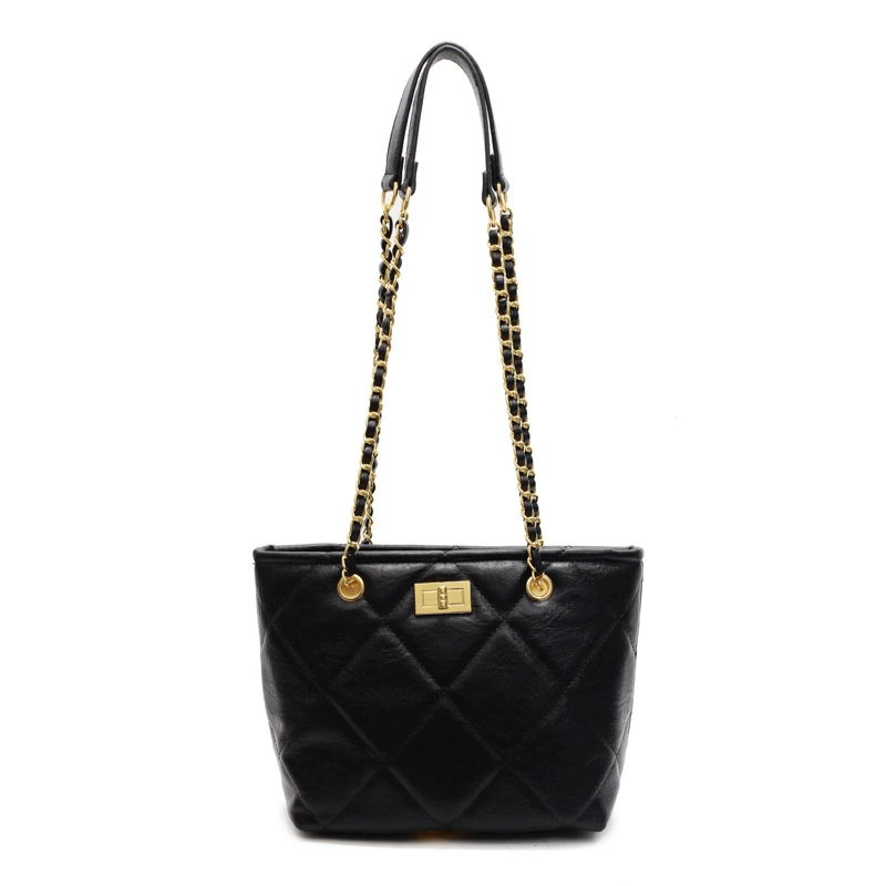 One-shoulder bag with diamond pattern, summer capacious shoulder bag, Chanel style, chain bag