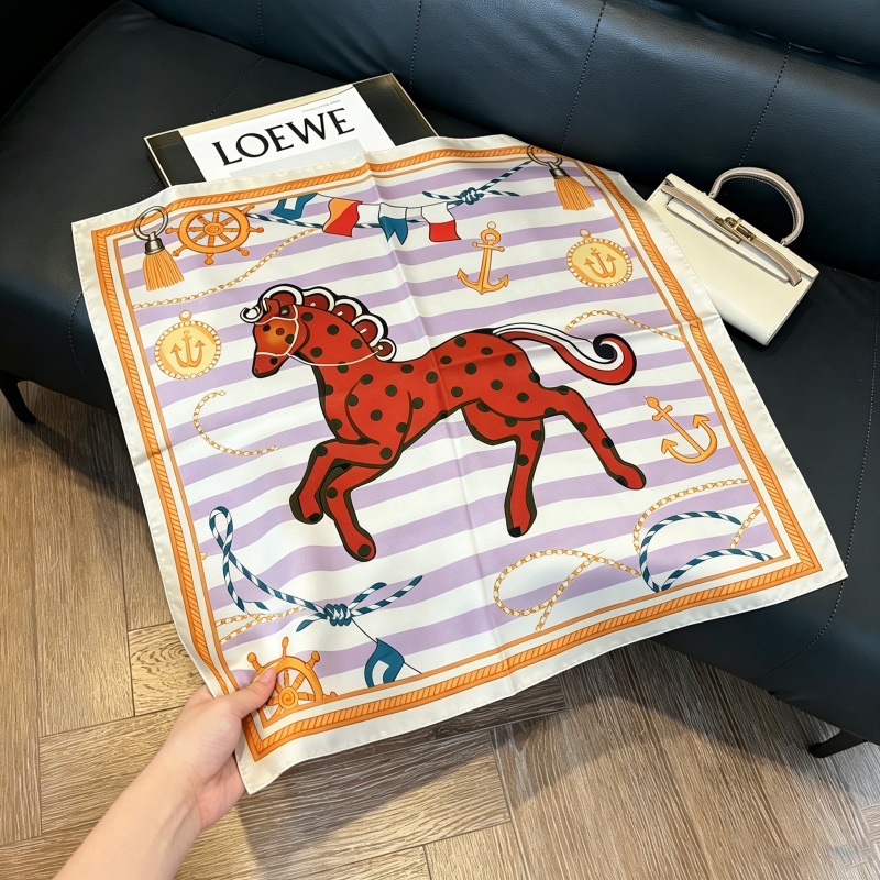 Colección 70*70 nuevo estilo bufanda de seda azul sensación de alta calidad imitación bufanda cuadrada de seda moda todo-fósforo bolsa atada bufanda de pelo