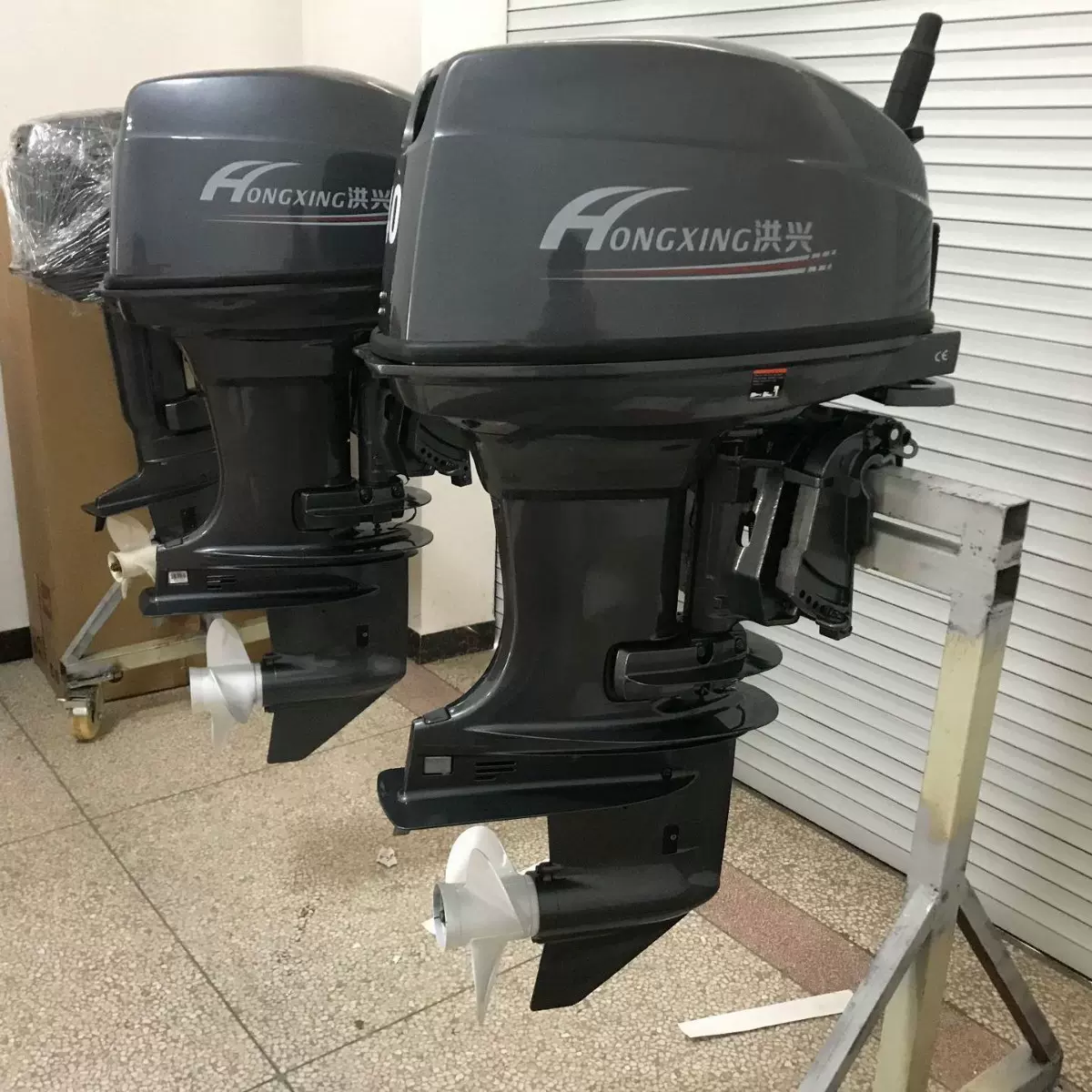 防汛橡皮艇使用汽油机，冲锋舟船外机，皮划艇挂机，充气船马达