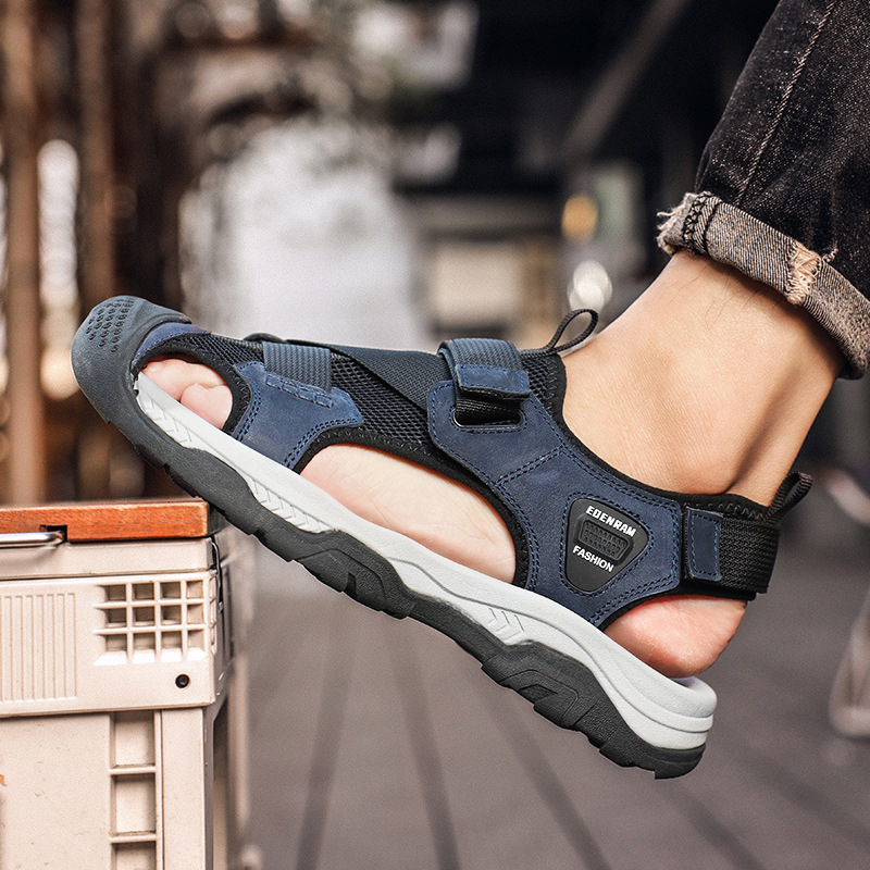 공장 직접 2024 여름 폭발 남성 샌들 바오터우 비치 신발 구멍 통기성 운전 신발 남성 신발