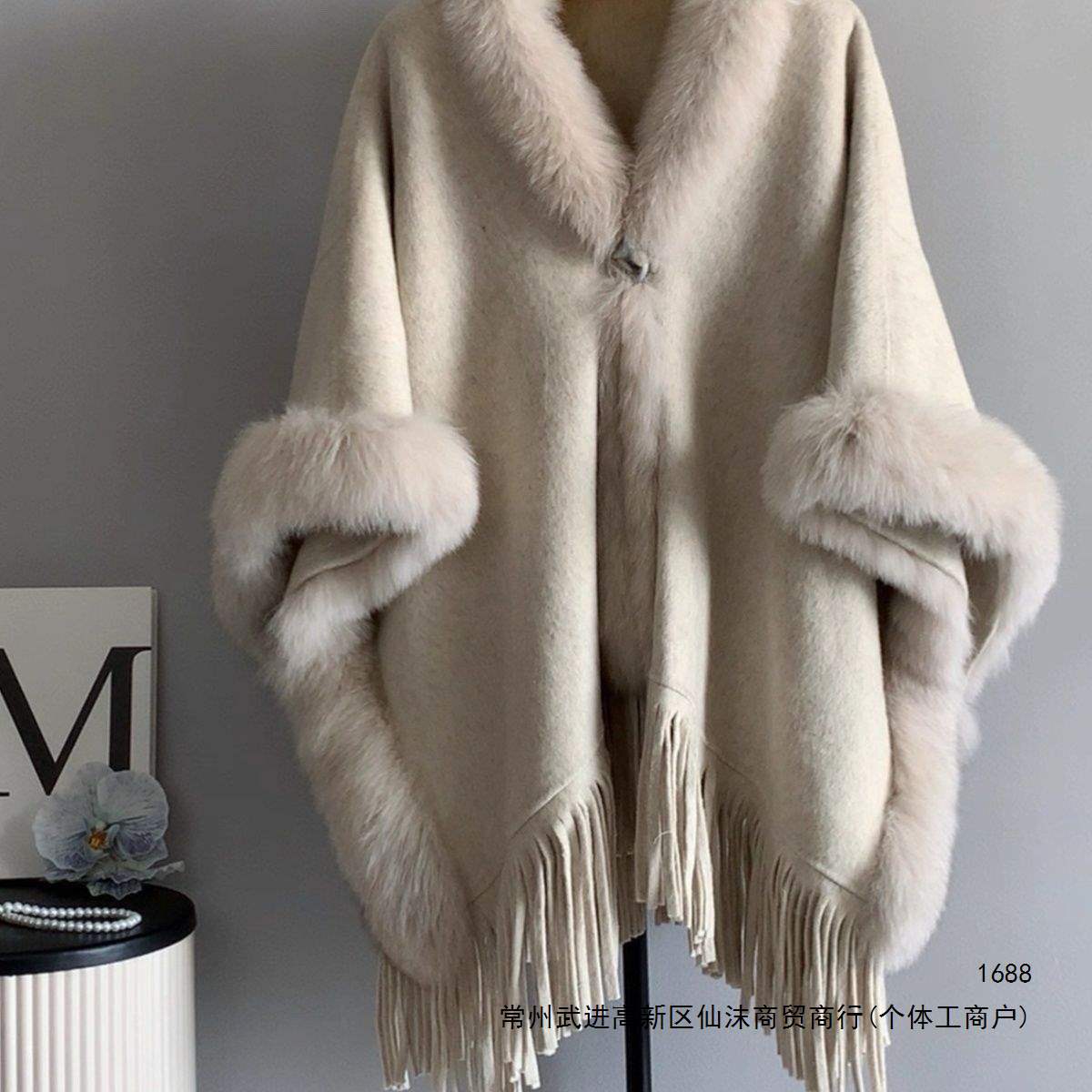 2025 Autumn/Winter New Haining Fur Cape Windproof Shawl Coat Tassel Elegant Double-sided Cashmere Cape Fox Fur