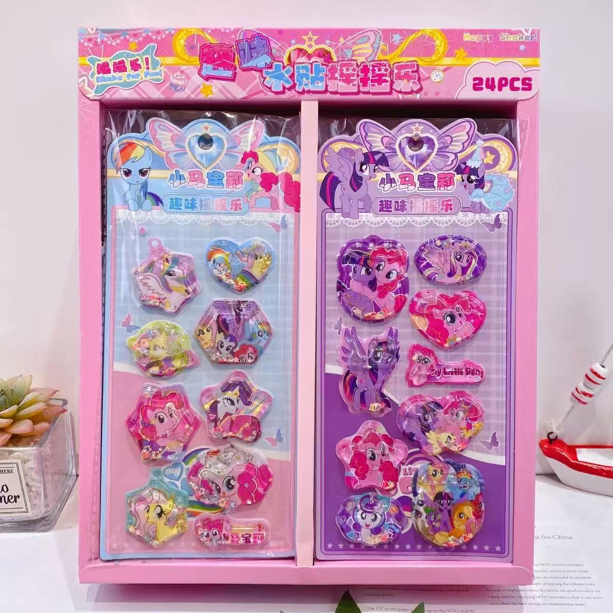 Pegatinas de mascotas lindas de Sanrio, calcomanías de agua de Kuromi de alta calidad que se sacuden y se pegan, pegatinas decorativas pequeñas con patrones para manualidades infantiles.