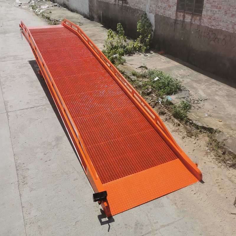 Plataforma de elevación de descarga de contenedores rampa de carga de carretillas elevadoras resistente fabricante de puentes de embarque hidráulicos móviles de 10 toneladas