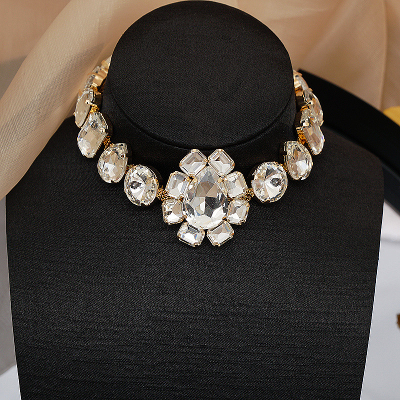 Le Cuivre Élégant Glamour Géométrique Zircon Collier Ras De Cou display picture 4