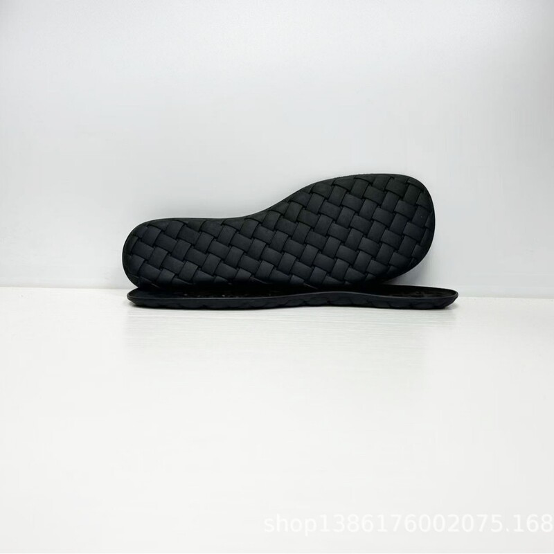 2025 New Women's Large Sole Casual Sports Rubber Sole Summer Single Sole 2025 New Women's Large Sole Casual Sports Rubber Sole Summer Single Sole