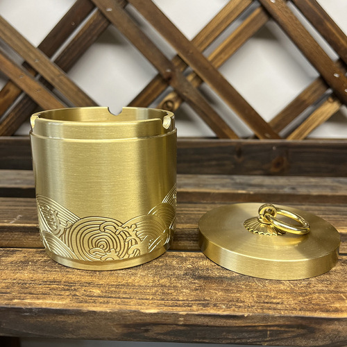 Brass ashtray with cover, anti-fly ash metal, pure brass ashtray, vehicle-mounted, office, home living room