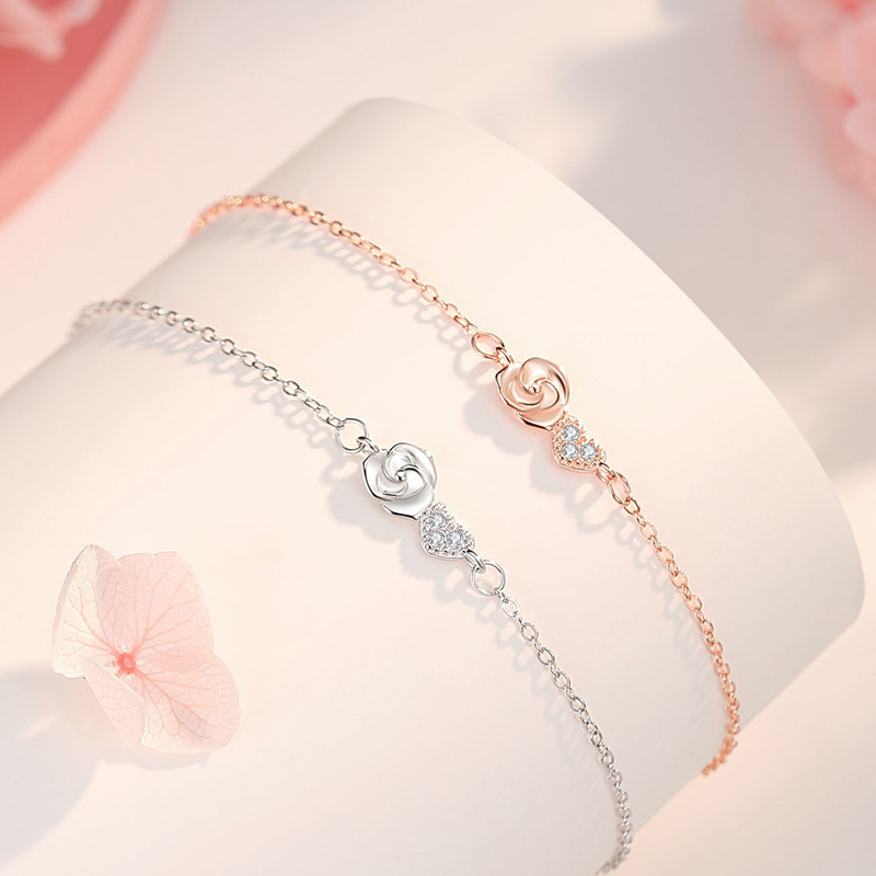Xiaohongshu 925 pulsera de flor de rosa de plata esterlina amor femenino bosque todo fósforo arte micro incrustaciones estilo joyería de mano al por mayor