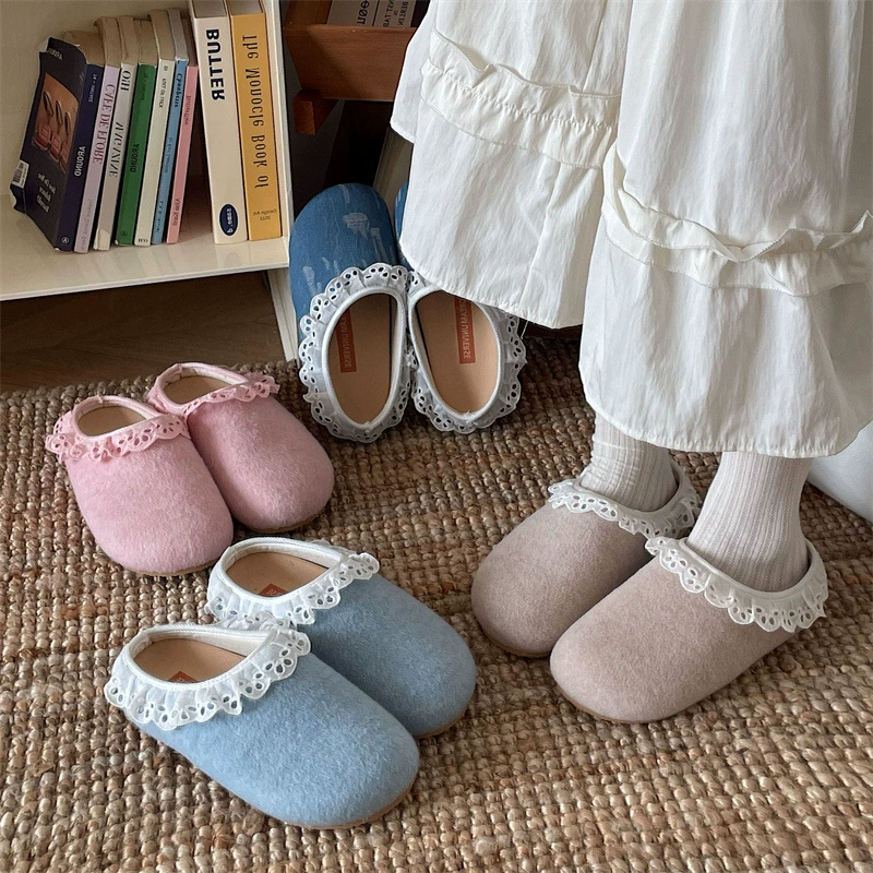 Кружева ретро Мори литературные повседневные тапочки 2025 новый толстой подошвы с юбкой снаружи