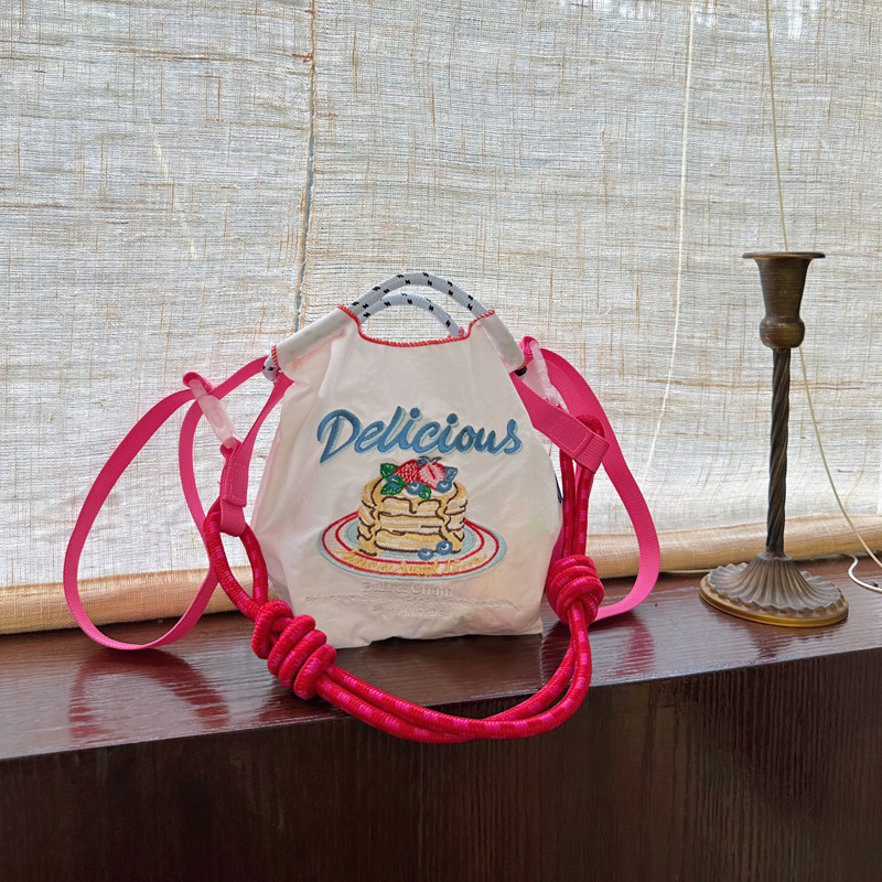 日本の新しいボールチェーン環境に優しいショッピングバッグナイロン布刺繍フラワーポータブルキャンバスバッグナイロンショッピングバッグ|undefined