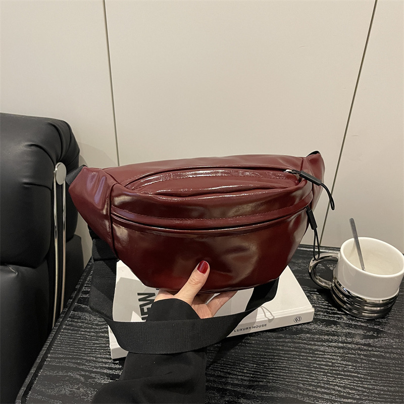 High-End Outdoor Sports Men's Crossbody Leather Small Bag Women's 2026 Trendy New Waist Bag Mobile Phone Bag Chest Bag