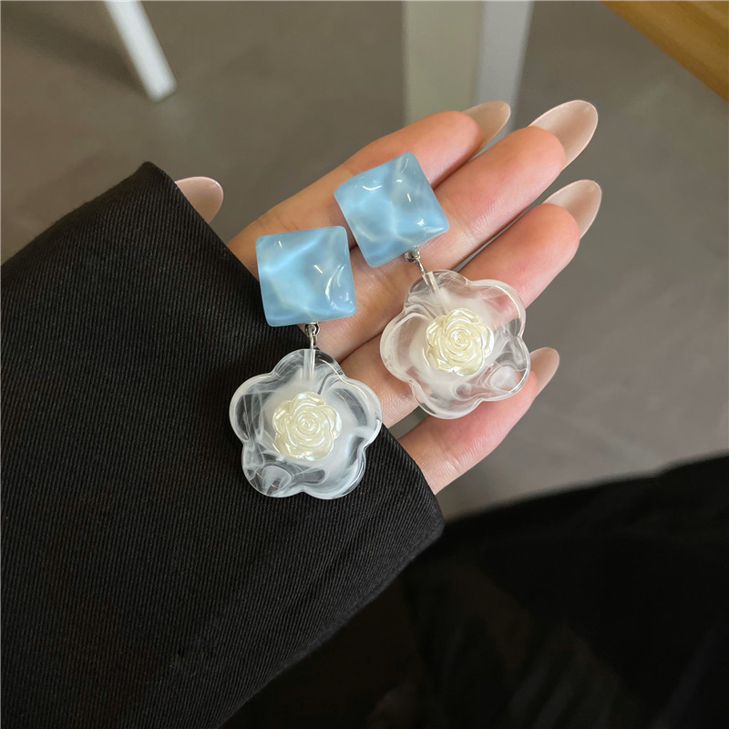 Pendientes De Flores De Resina Azul Hielo Fresco Simple Coreano display picture 1