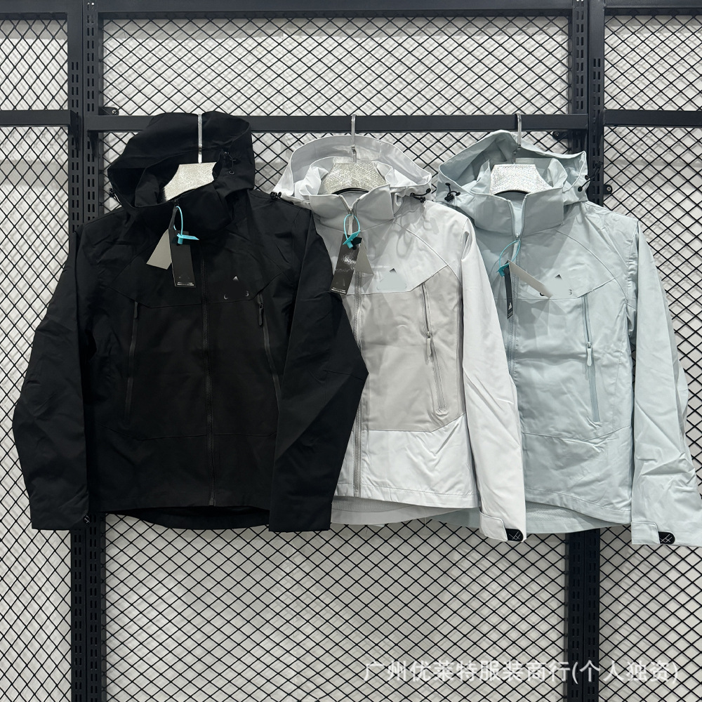 New Outdoor Windproof and Waterproof Mountaineering Jacket for Couples, Men and Women, Hooded Trendy Brand Jacket, Hooded Women's Jacket