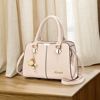 Capacious one-shoulder bag, advanced universal handheld shoulder bag, western style, high-quality style