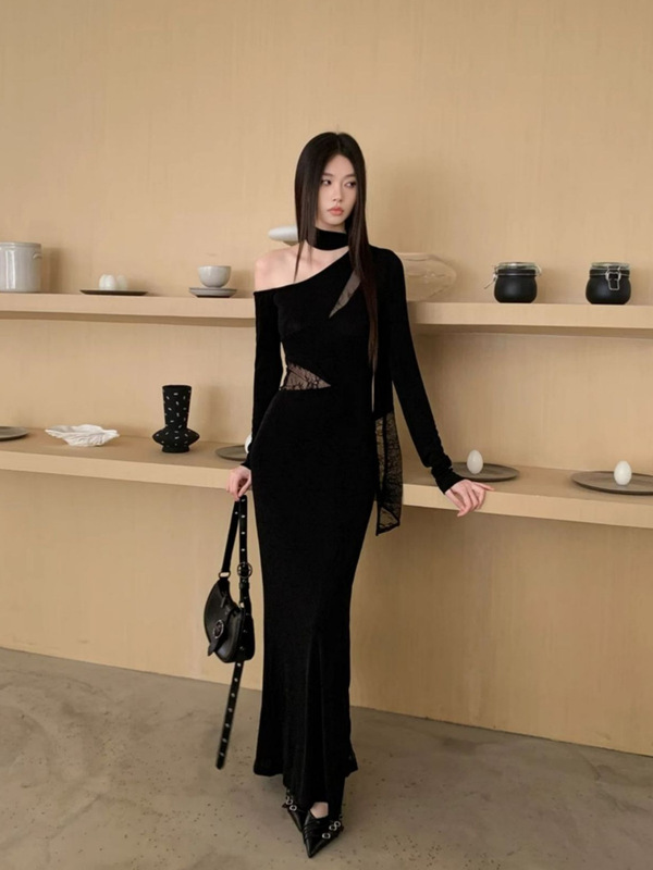 黑色蕾丝拼接斜肩连衣裙女秋冬小众辣妹露腰内搭修身显瘦包臀长裙|undefined