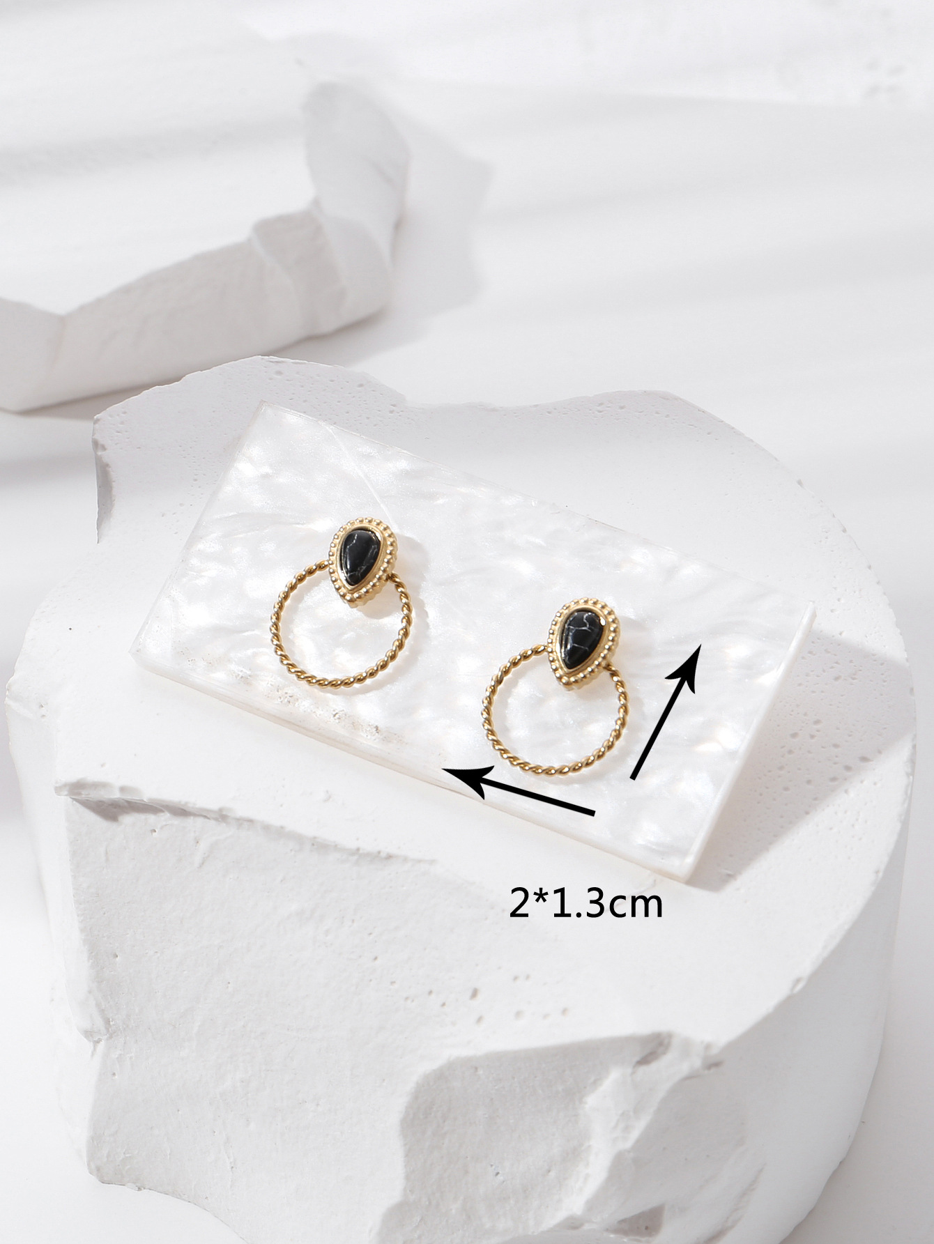 Fashion Stainless Steel 18k Gold Plated Black Turquoise Inlaid Earrings Stud display picture 4