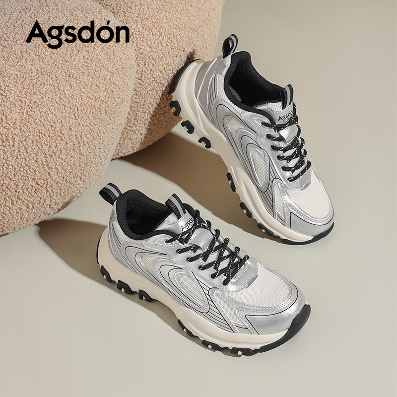 Zapatos deportivos de plata para mujeres 2025 nuevo otoño y invierno para caminar al aire libre con suela gruesa zapatos casuales de gran aspecto